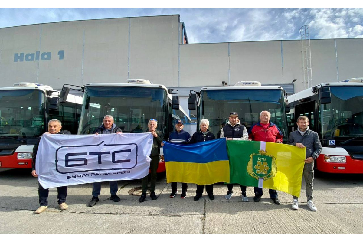 Бучанська міська рада показала отримані комфортабельні автобуси з Чехії (ФОТО)