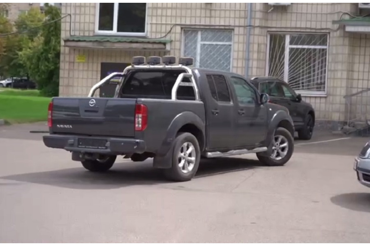 Броварська громада передала автомобіль "ловцям шахедів"