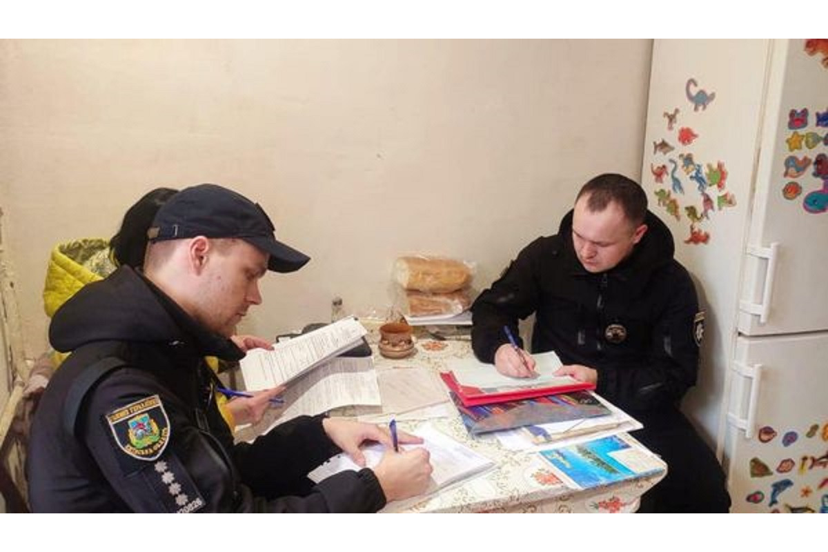 Неналежне виконання батьківських обов'язків: на Броварщині склали адмінпротокол на чоловіка (ФОТО)