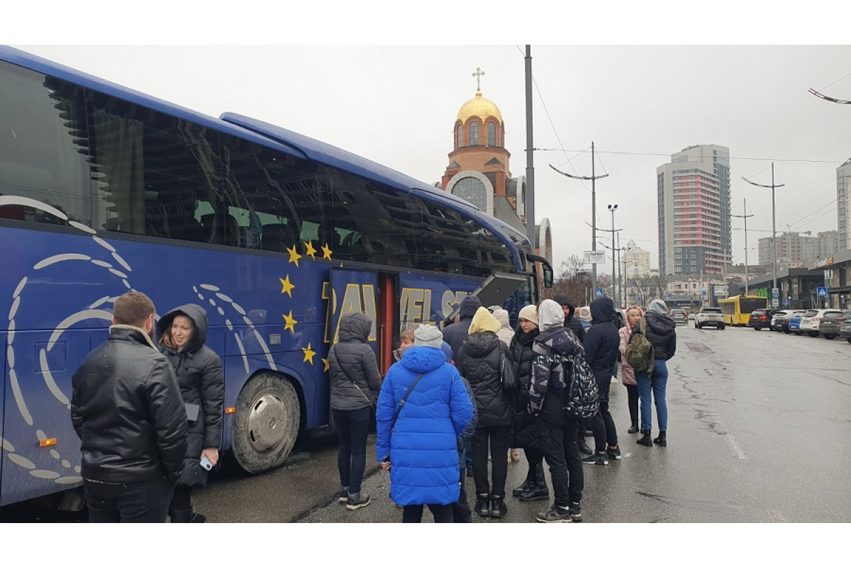 Діти з Київщини поїхали відпочивати до Іспанії під патронатом першої леді