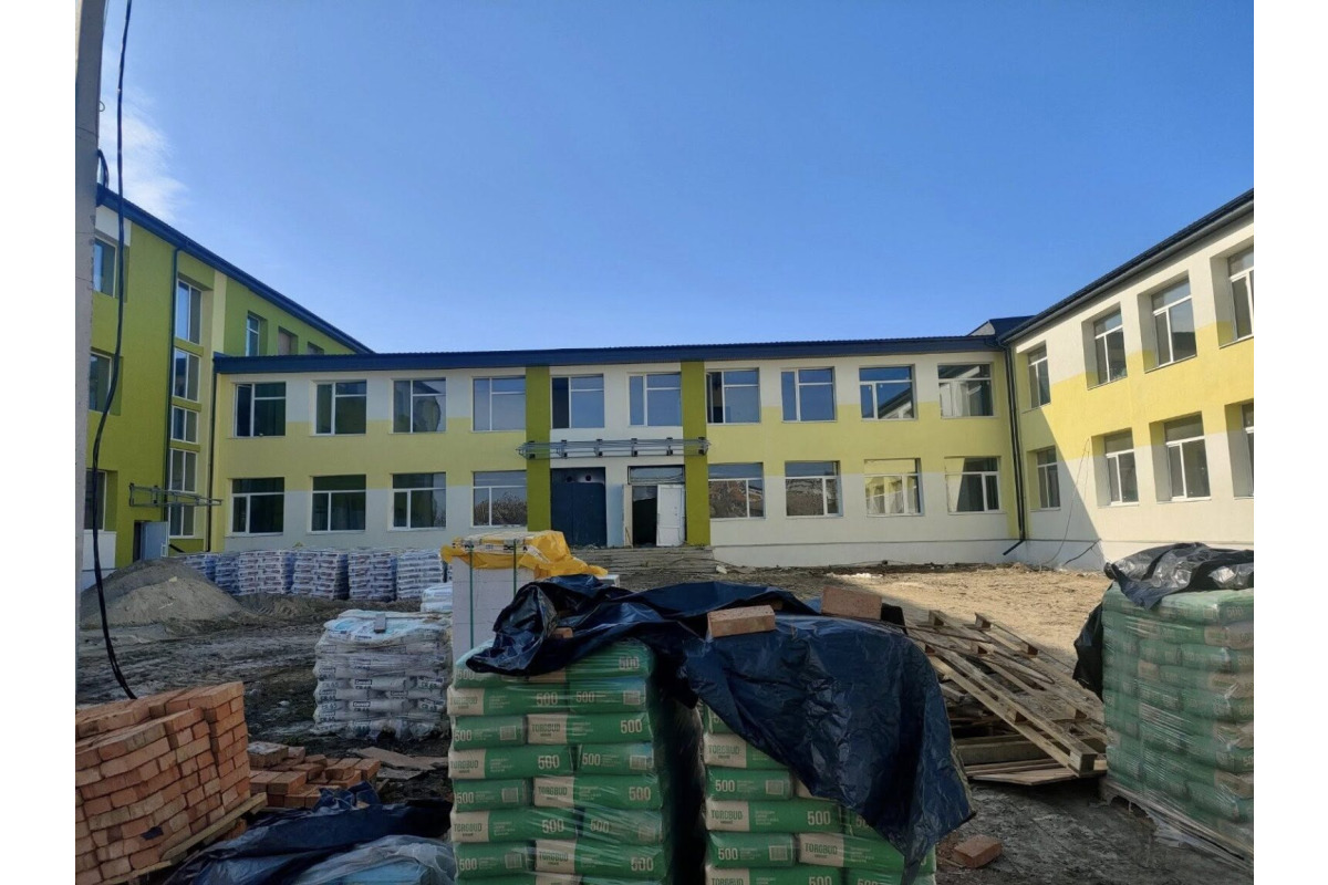 Капремонт ліцею в Макарові реалізують за підтримки Європейського інвестбанку