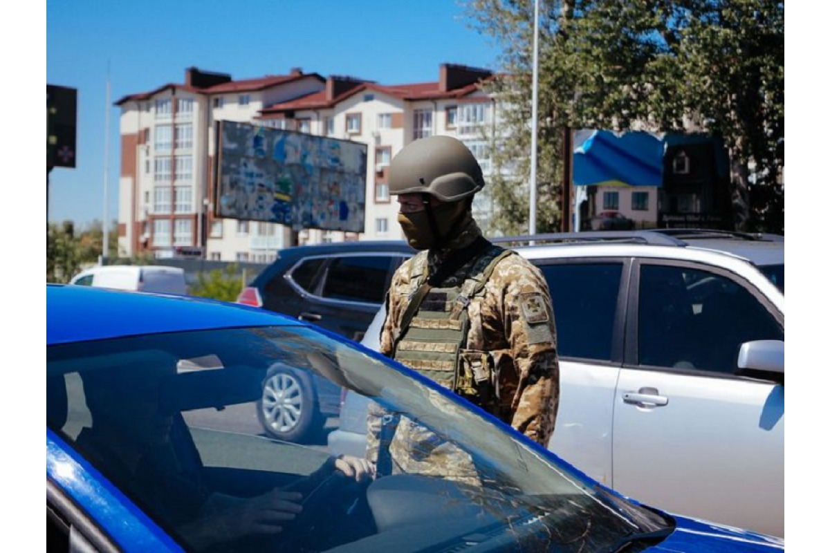 Прикордонники виявили осіб з наркотиками та у розшуку, які прямували у бік Києва