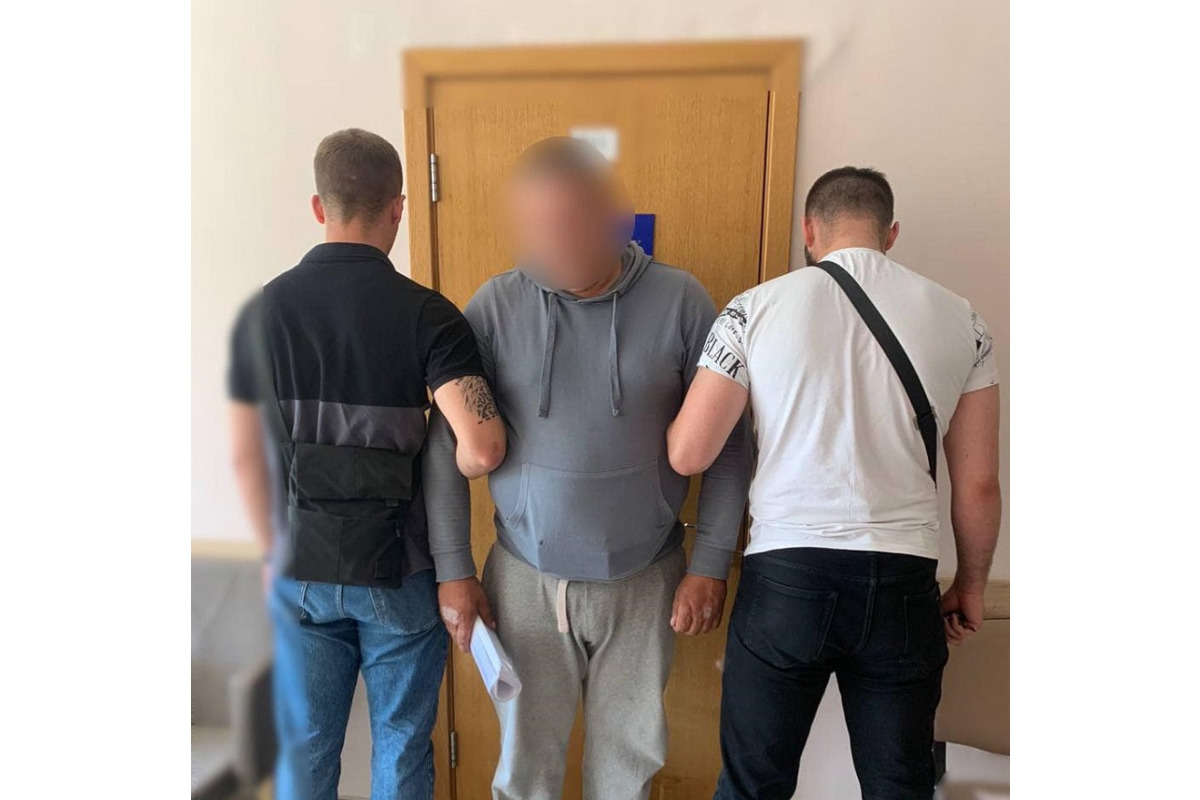 Житель Броварщини більше року ґвалтував свою малолітню доньку