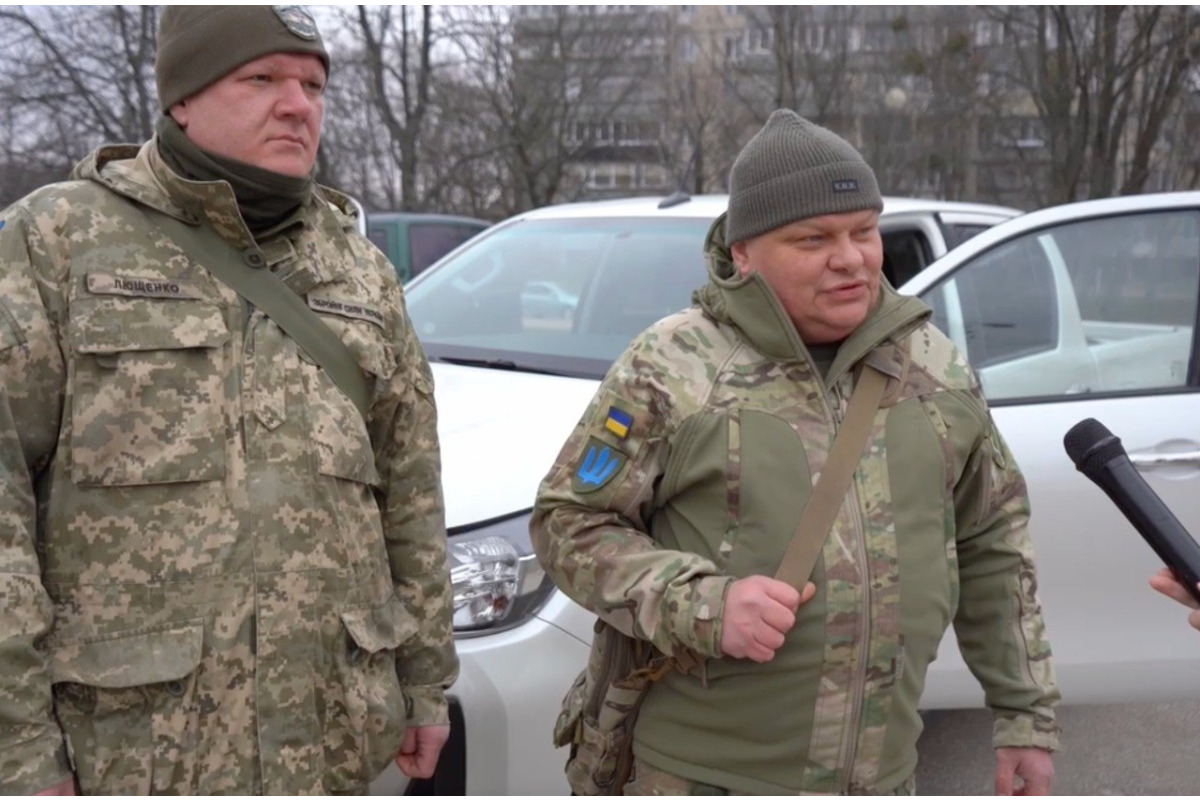 Броварська громада передала ще один пікап на фронт