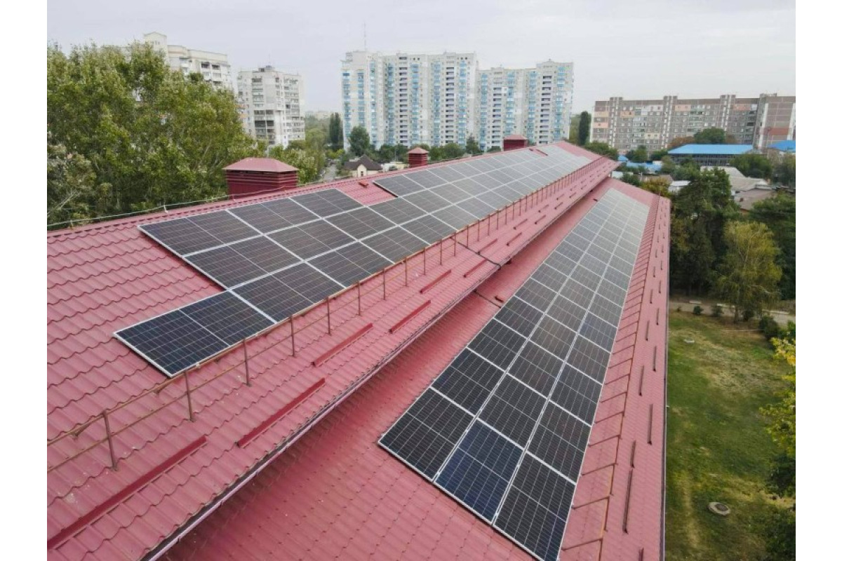 У Броварській дитячій лікарні встановили сонячні панелі