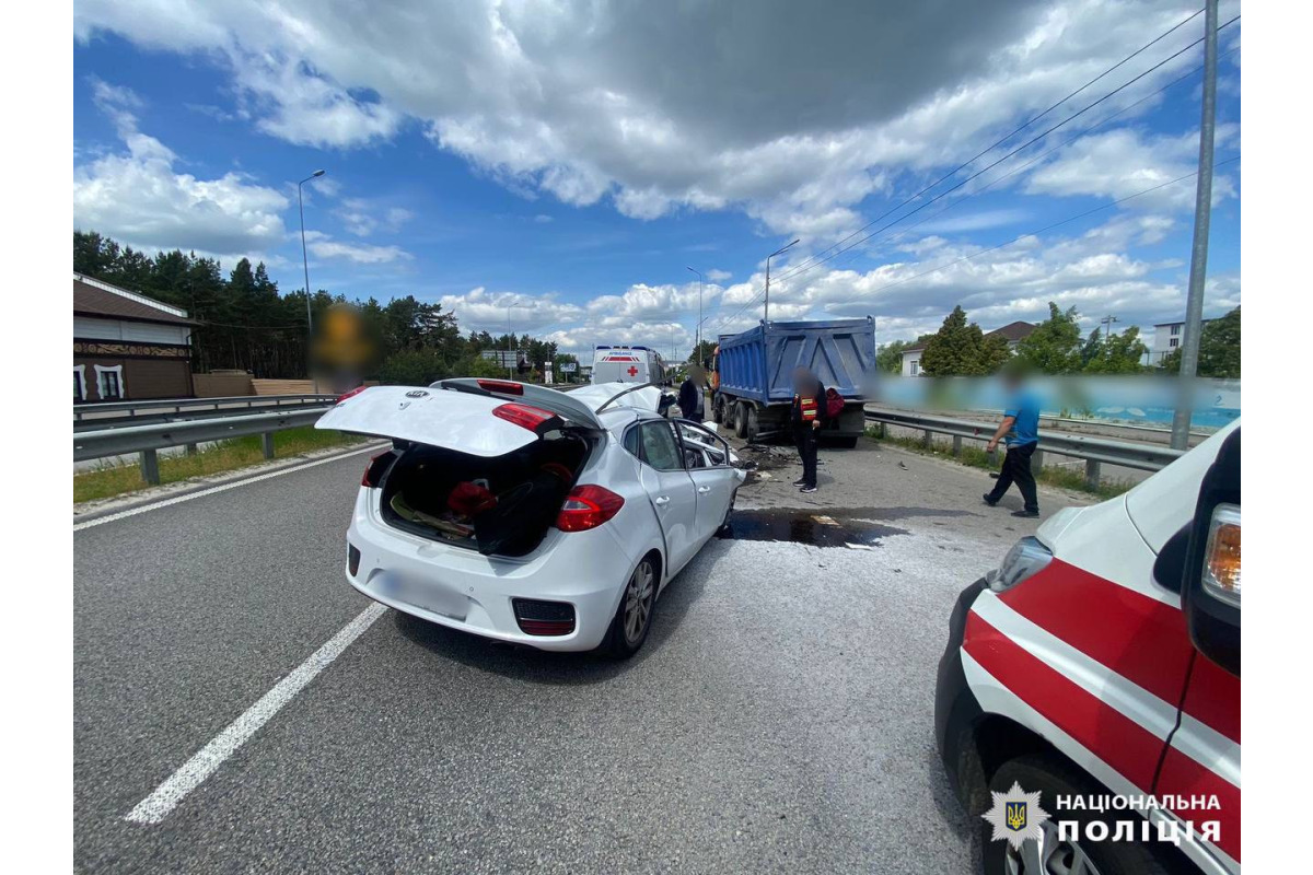 У ДТП на автодорозі Київ-Знамʼянка загинула дитина (ФОТО)