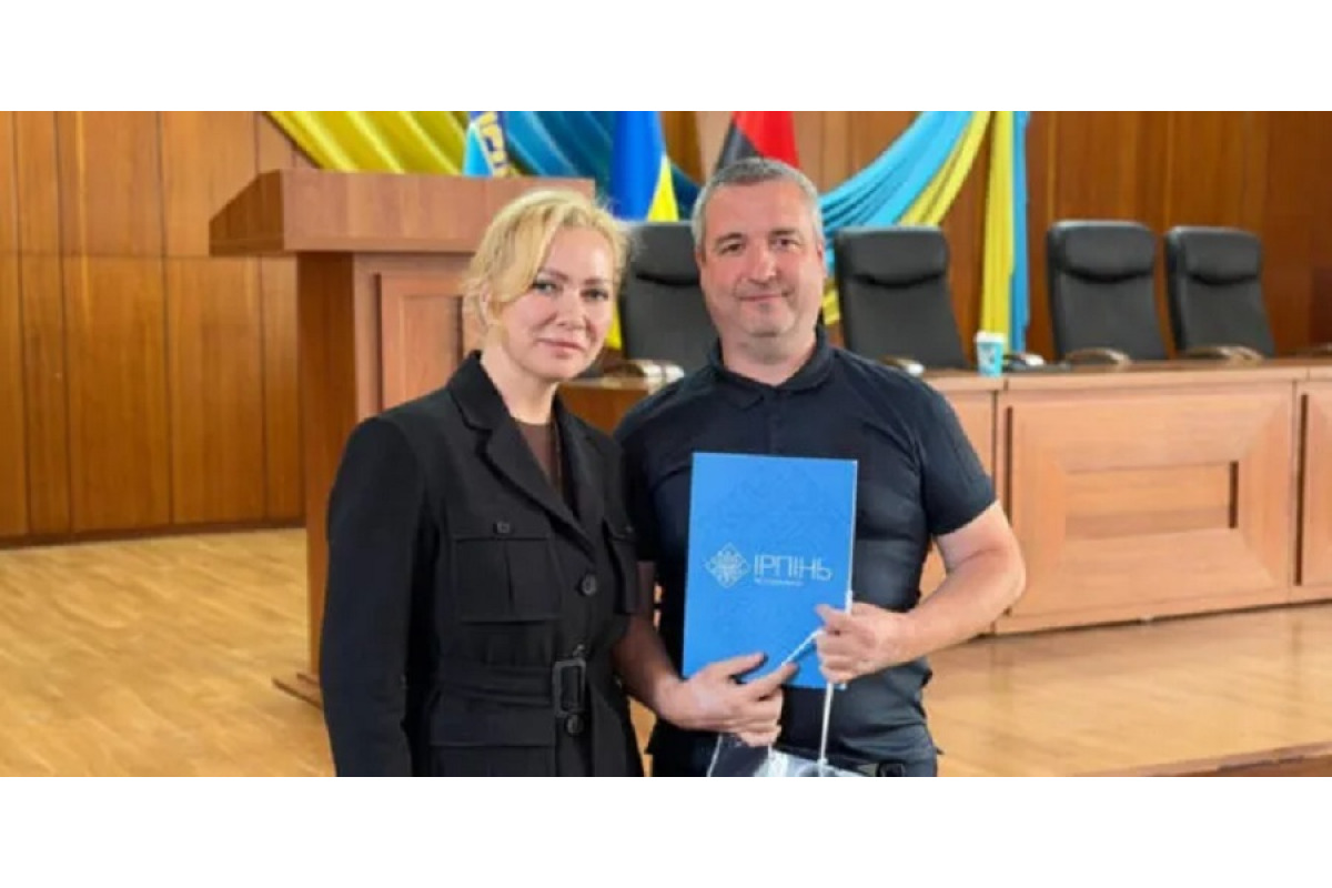 Ірпінські комунальники допомагали долати наслідки атаки: їх відзначили в міськраді