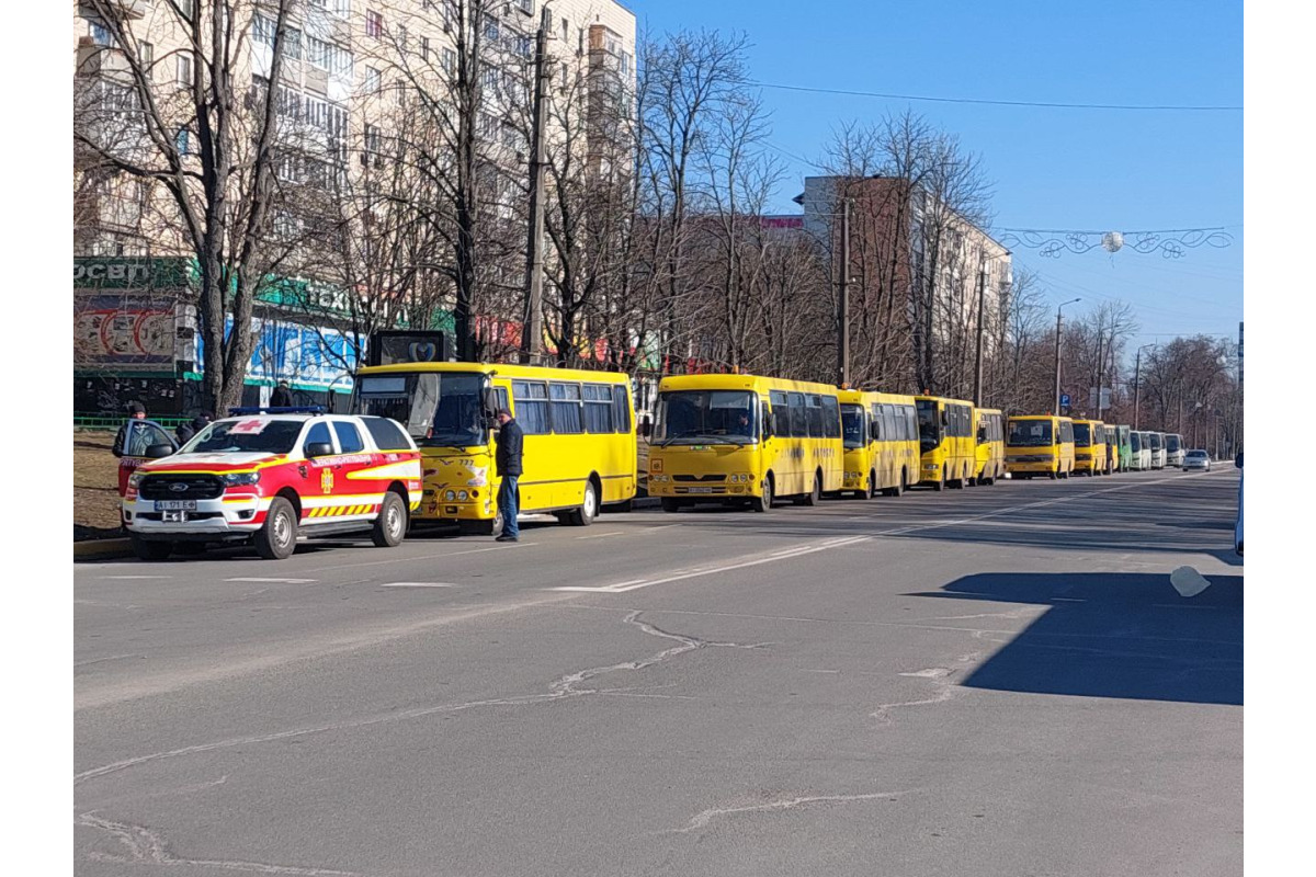 У Бровари повернулися дві колони автобусів, які мали евакуювати цивільних