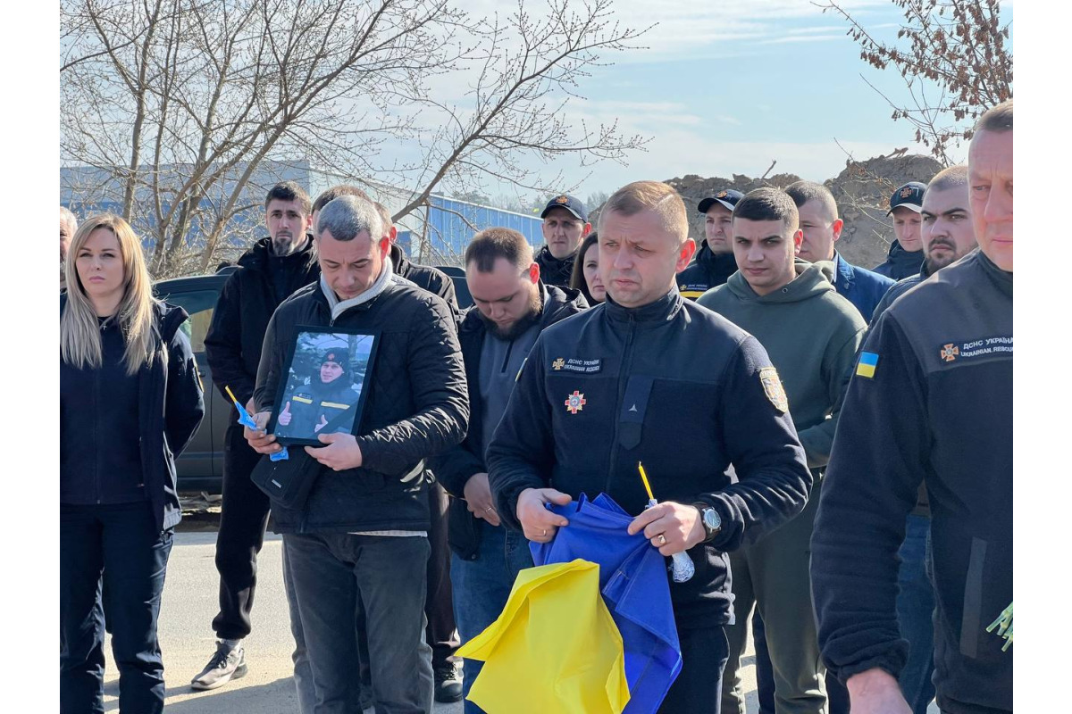 У Ворзелі попрощалися з рятувальником ДСНС Владиславом Гостєвим