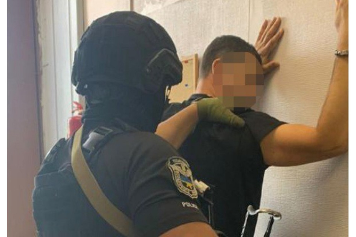 Голову Броварської РВА та його радника затримали на хабарі в 350 тис грн