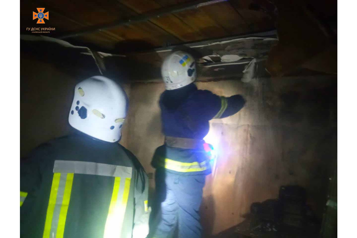У Бучанській ОТГ пожежники врятували двох людей