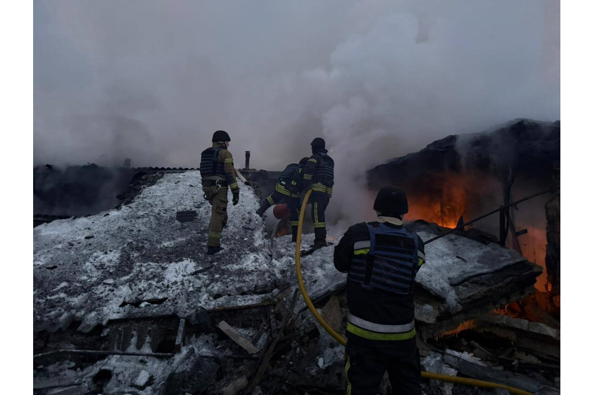 У Броварах ліквідували масштабну пожежу після російської атаки