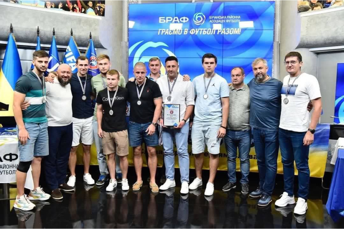 Бучанський футбольний клуб став срібним призером району у Вищій лізі