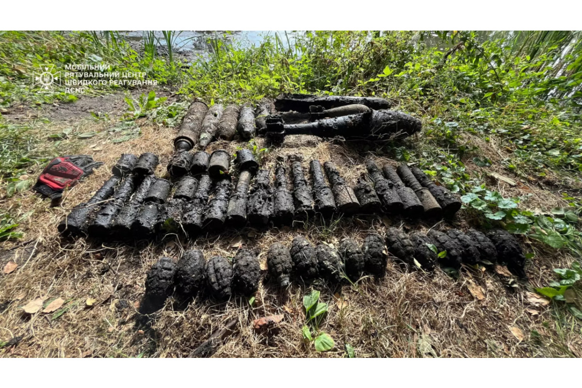 На Броварщині піротехніки розмінували водойму: вилучили 130 боєприпасів, у тому числі 2 авіаційні бомби