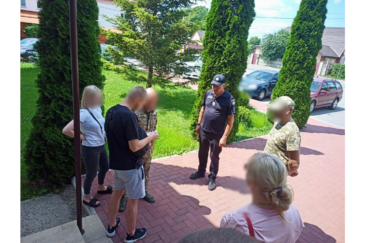 Фанату лєпса з Погребів вручили повістку