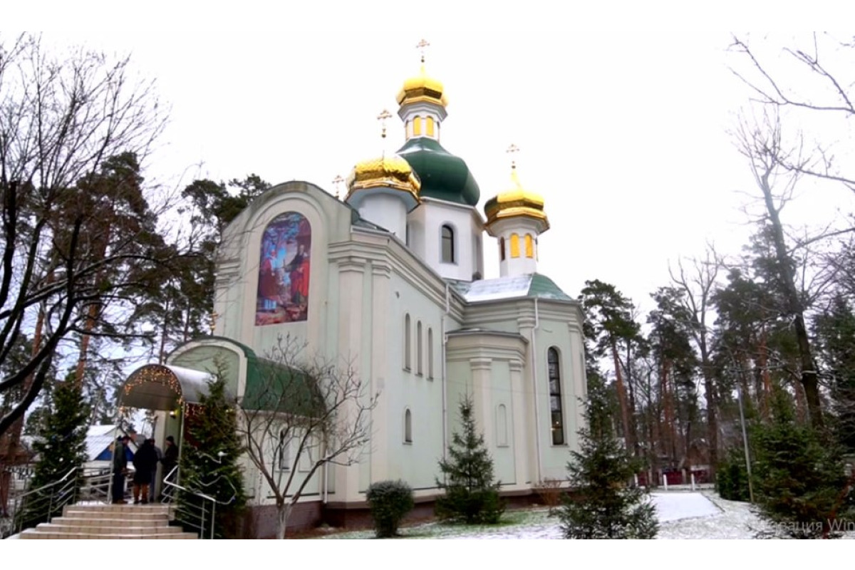 У храмі Апостолів Петра і Павла у Бучі вперше відбулась служба українською мовою (ВІДЕО)