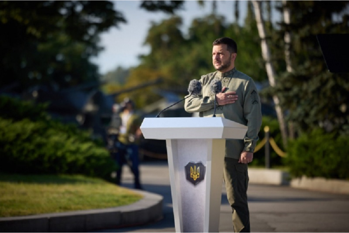 Президент Зеленський привітав українців з Днем державного прапора