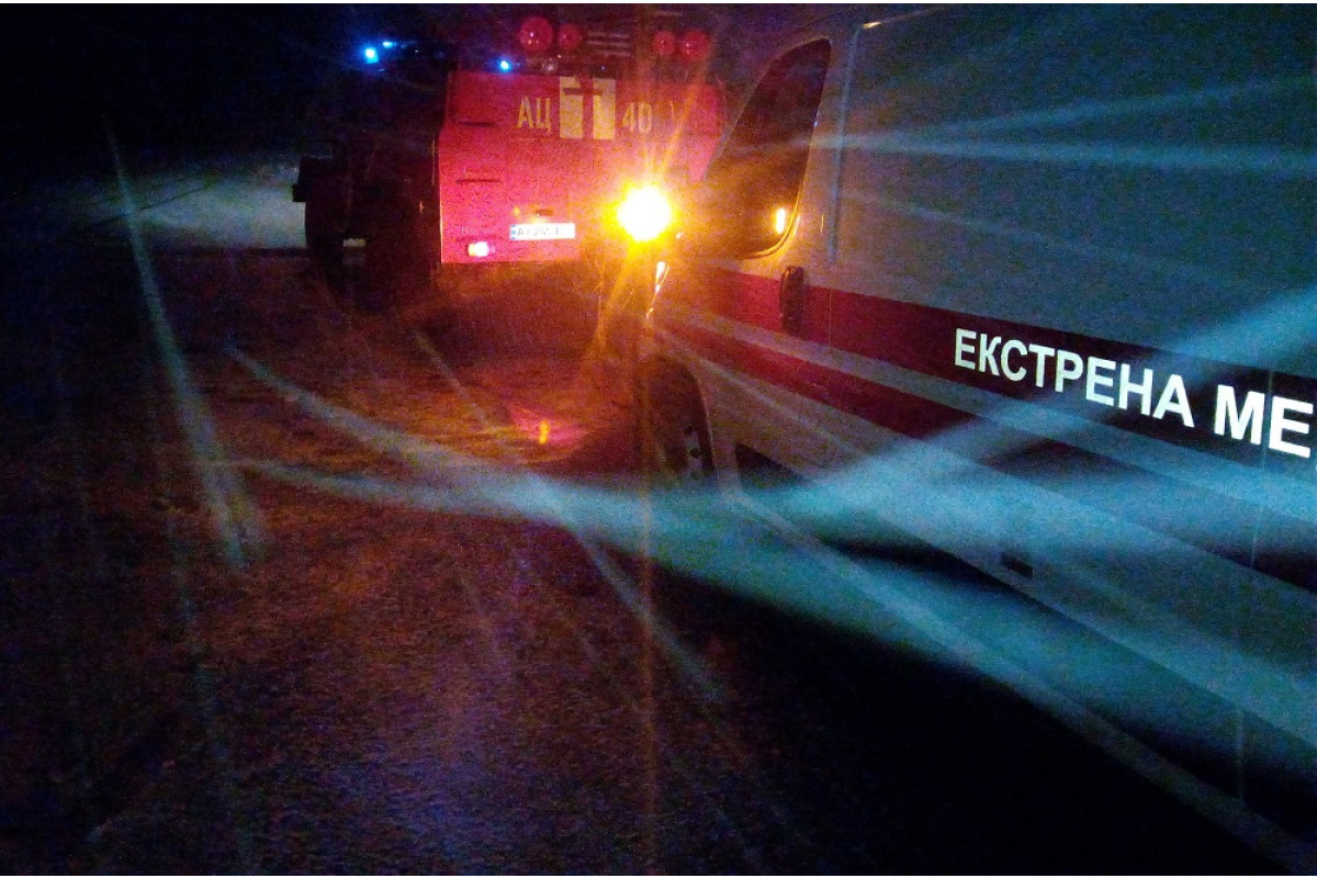 У Тетієві рятувальники допомогли автомобілю швидкої допомоги
