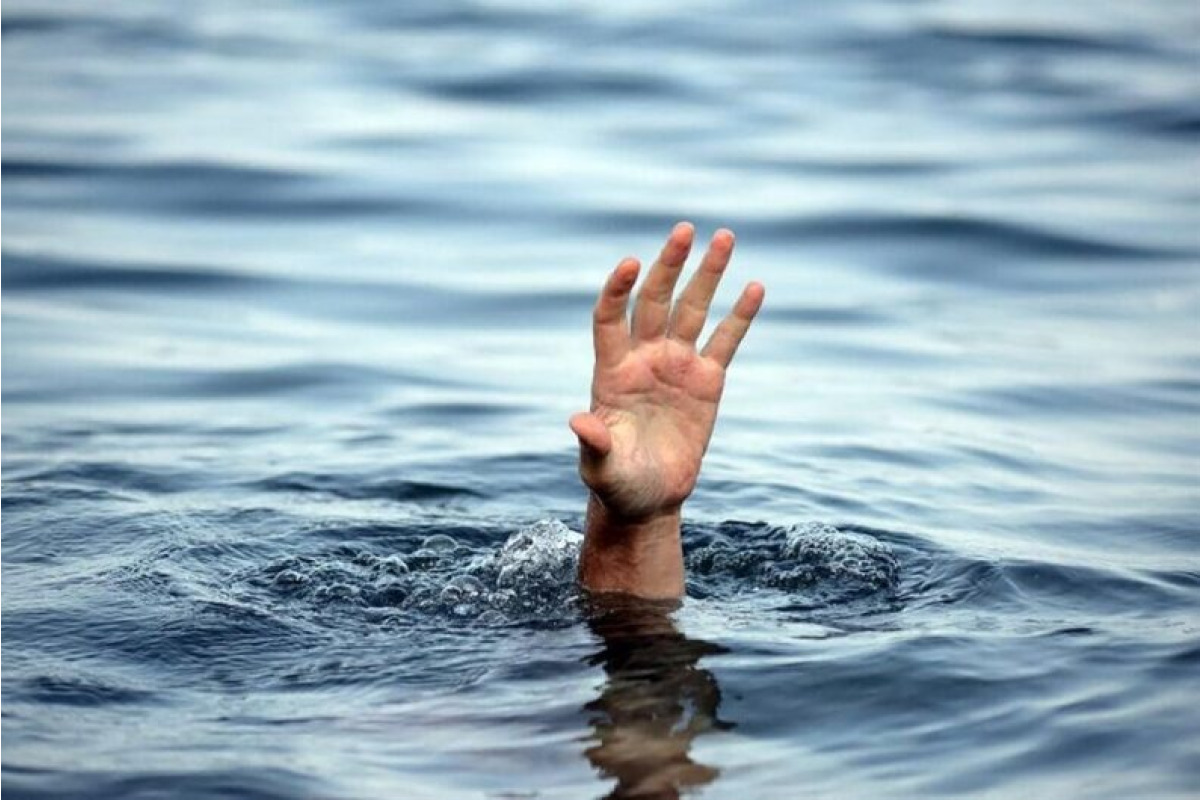 У Борисполі рятувальники дістали тіло чоловіка з водойми