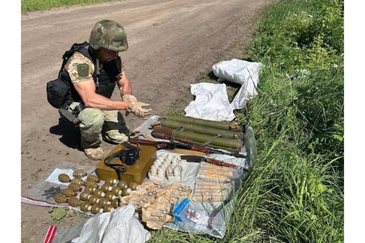 Затримали "на гарячому": на Київщині чоловік продавав зброю та боєприпаси (ФОТО)