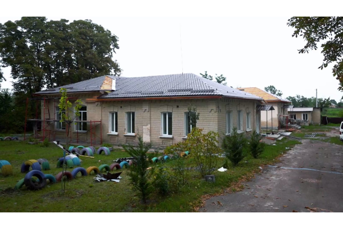 У Бишеві ремонтують дитсадок, що зазнав ракетної атаки окупантів