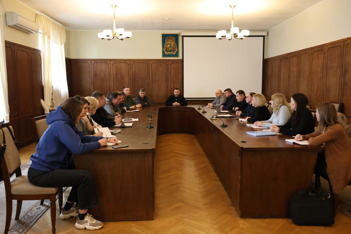У Київській ОВА обговорили проблему опалення багатоквартирних будинків у Бородянці