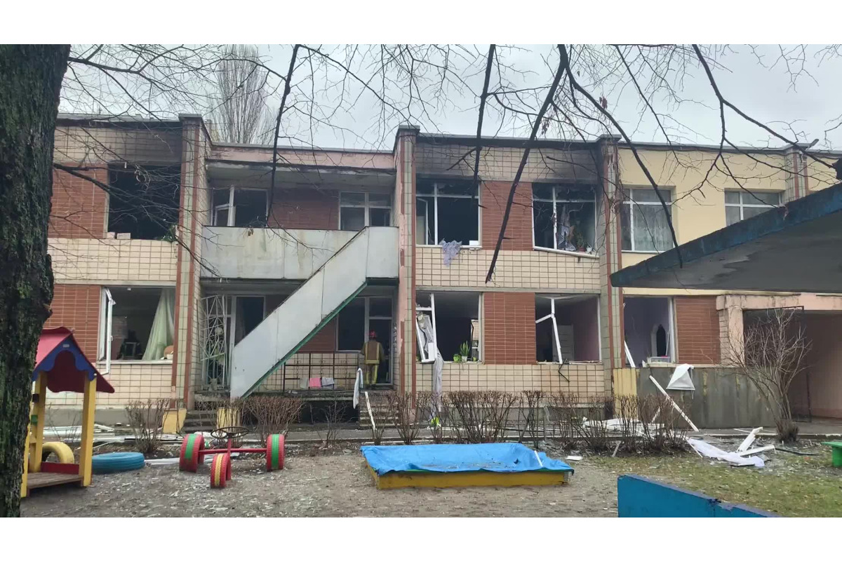 У Броварах вивчають масштаби пошкоджень дитсадка після  авіакатастрофи