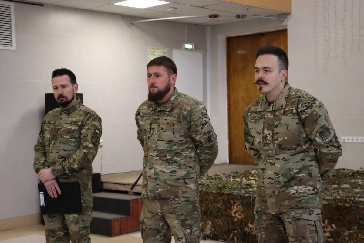 У Фастові школярі ліцею №9 зустрілися із азовцями (ФОТО)