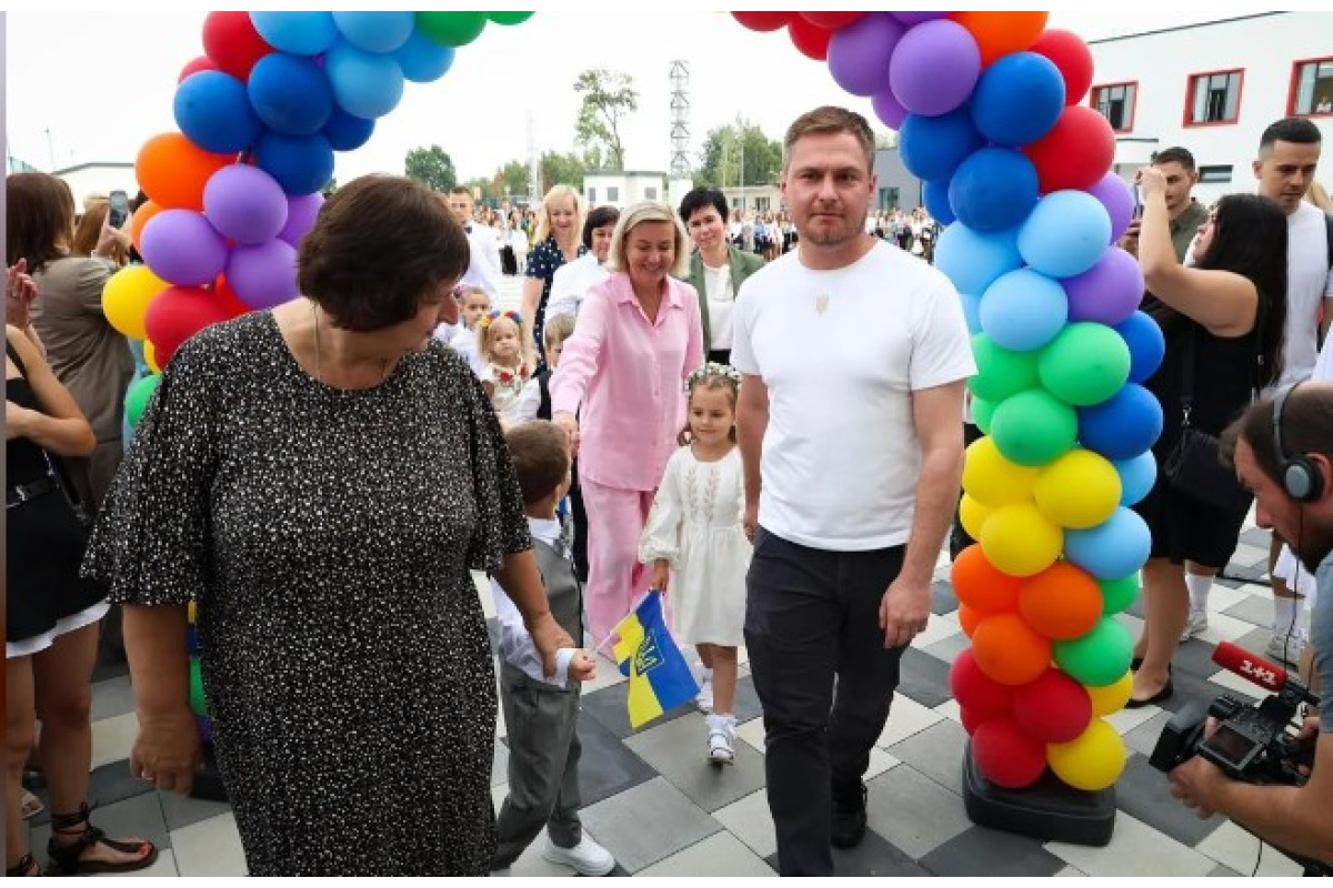 На Київщині стартував новий навчальний рік: голова ОВА відвідав відновлений ліцей у Бородянці