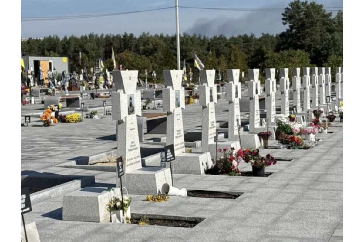 Для гідного вшанування полеглих: в Ірпені впорядковують військовий сектор