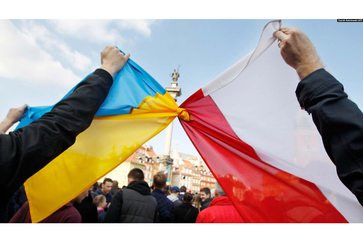 Зробила все і навіть більше: як Польща дала підтримку і захист українцям