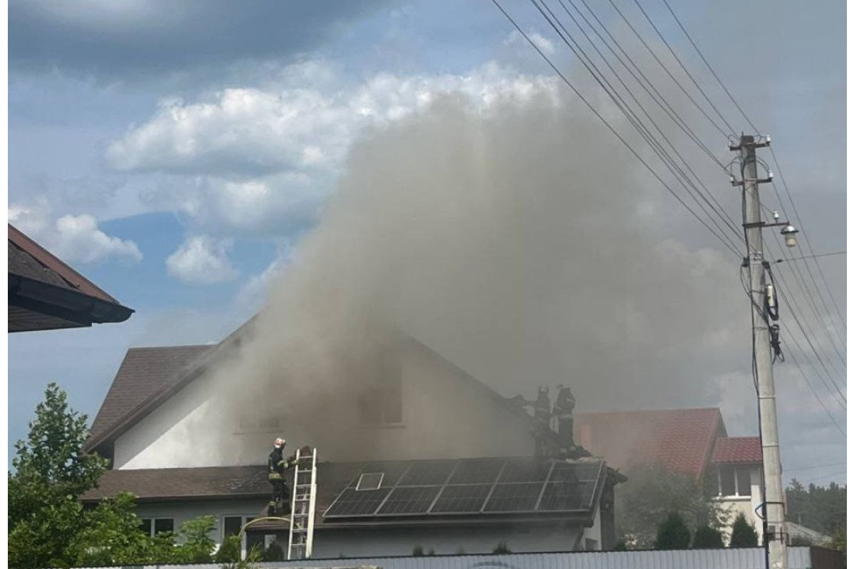 Поліція встановлює обставини пожежі у будинку на Вишгородщині