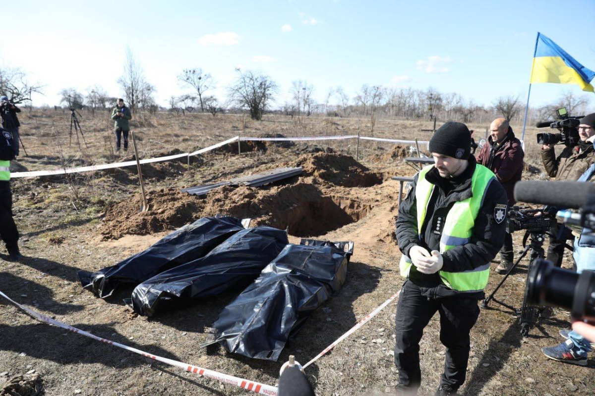 У Бородянці знайшли тіла ще трьох чоловіків, убитих росіянами (ФОТО)