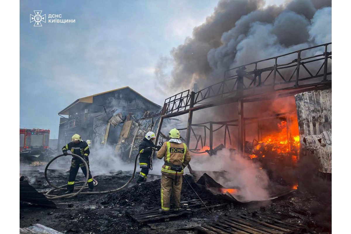 На Фастівщині сталася серйозна пожежа у першому центрі управління відходами (ВІДЕО)