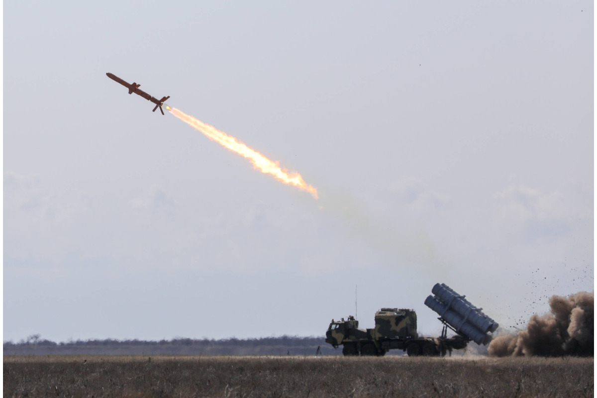 Неспокійна ніч: на Київщині вночі пролунало щонайменше 8 вибухів (ВІДЕО, ФОТО)