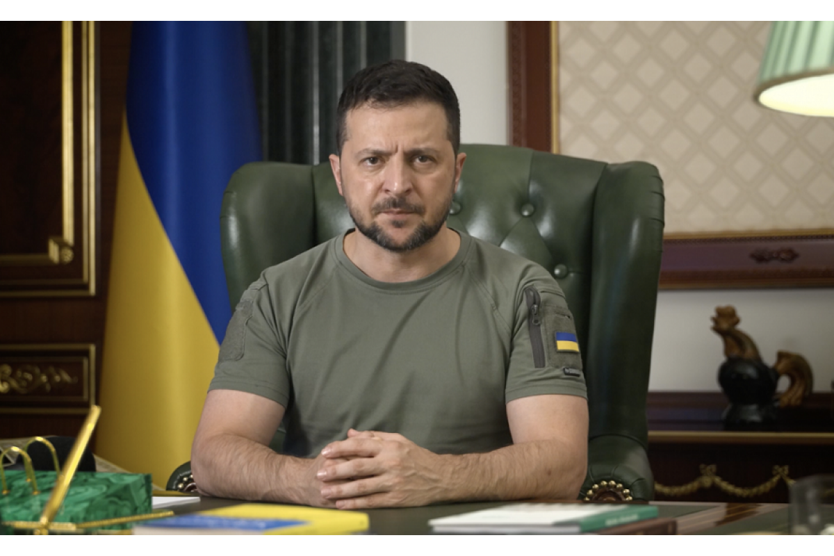 Це звернення хочу присвятити тим, хто мужньо стоїть 200 днів, а тому стоїть Україна – Президент Володимир Зеленський
