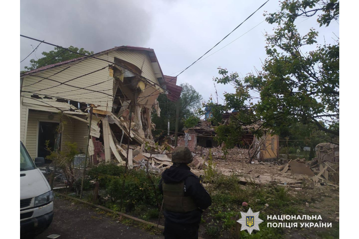 Внаслідок ворожої атаки на Київщині загинула жінка, серед поранених — дитина