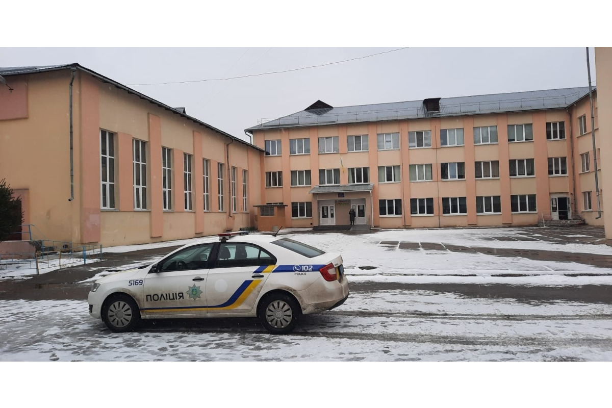 Невдалий жарт: у Броварах шукають псевдомінувальника (ФОТО)