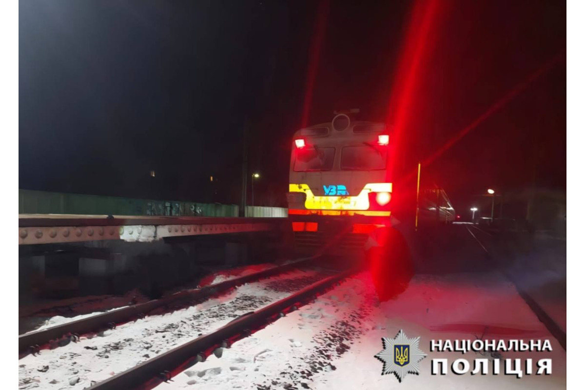 У Нємішаєвому під колесами електропотяга загинув чоловік