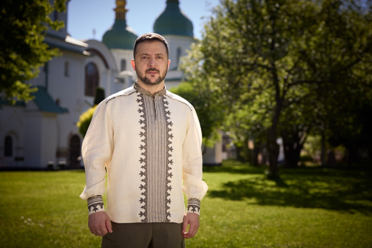 Президент Зеленський привітав українців з Великоднем