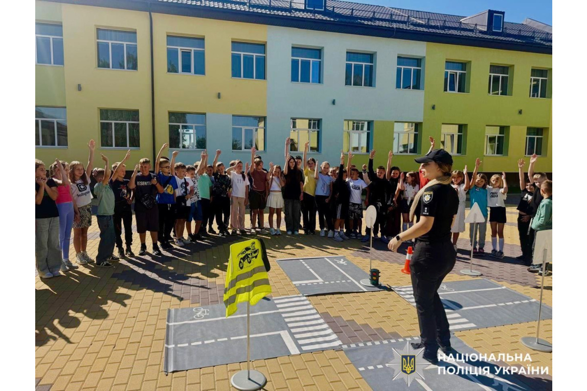 На Броварщині поліцейські провели "Всеукраїнський урок безпеки" для школярів