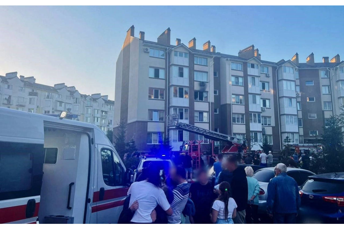 У Михайлівці-Рубежівці горіла багатоповерхівка: двоє чоловіків отруїлись чадним газом