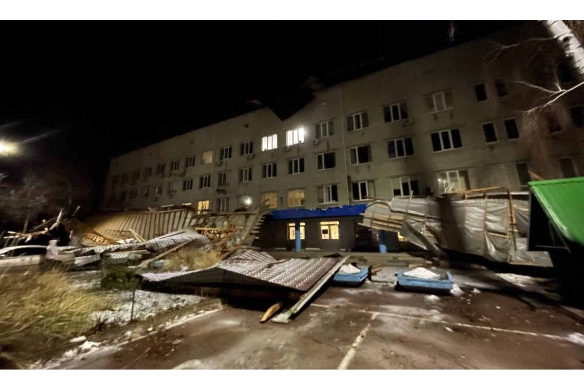 Сильний вітер наробив лиха у Броварах (ФОТО)