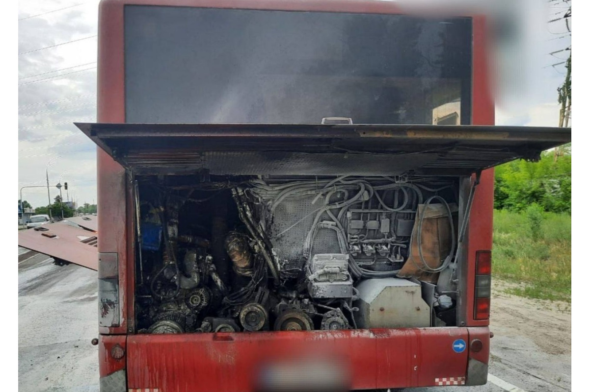 У Вишгороді під час руху загорівся автобус