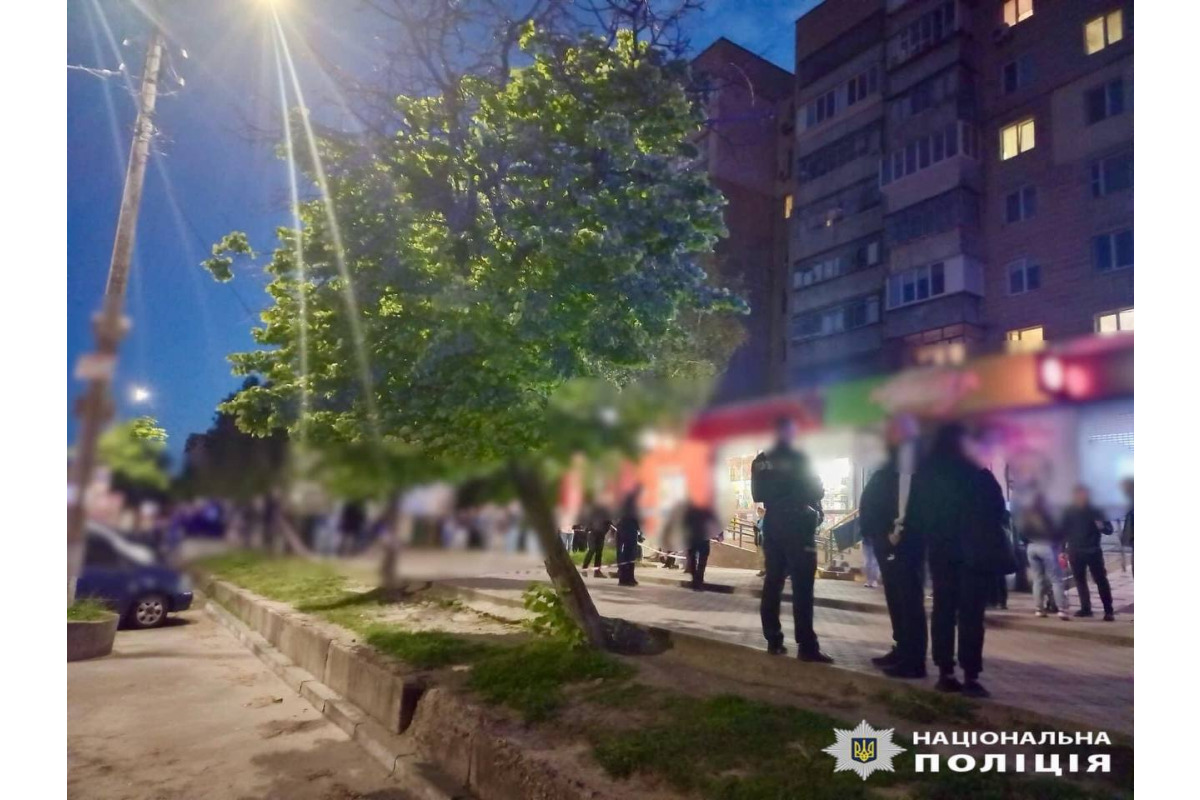 Понад 9 років проведе за ґратами: суд виніс вирок мешканцю Київщини, який кинув гранату у поліцейського