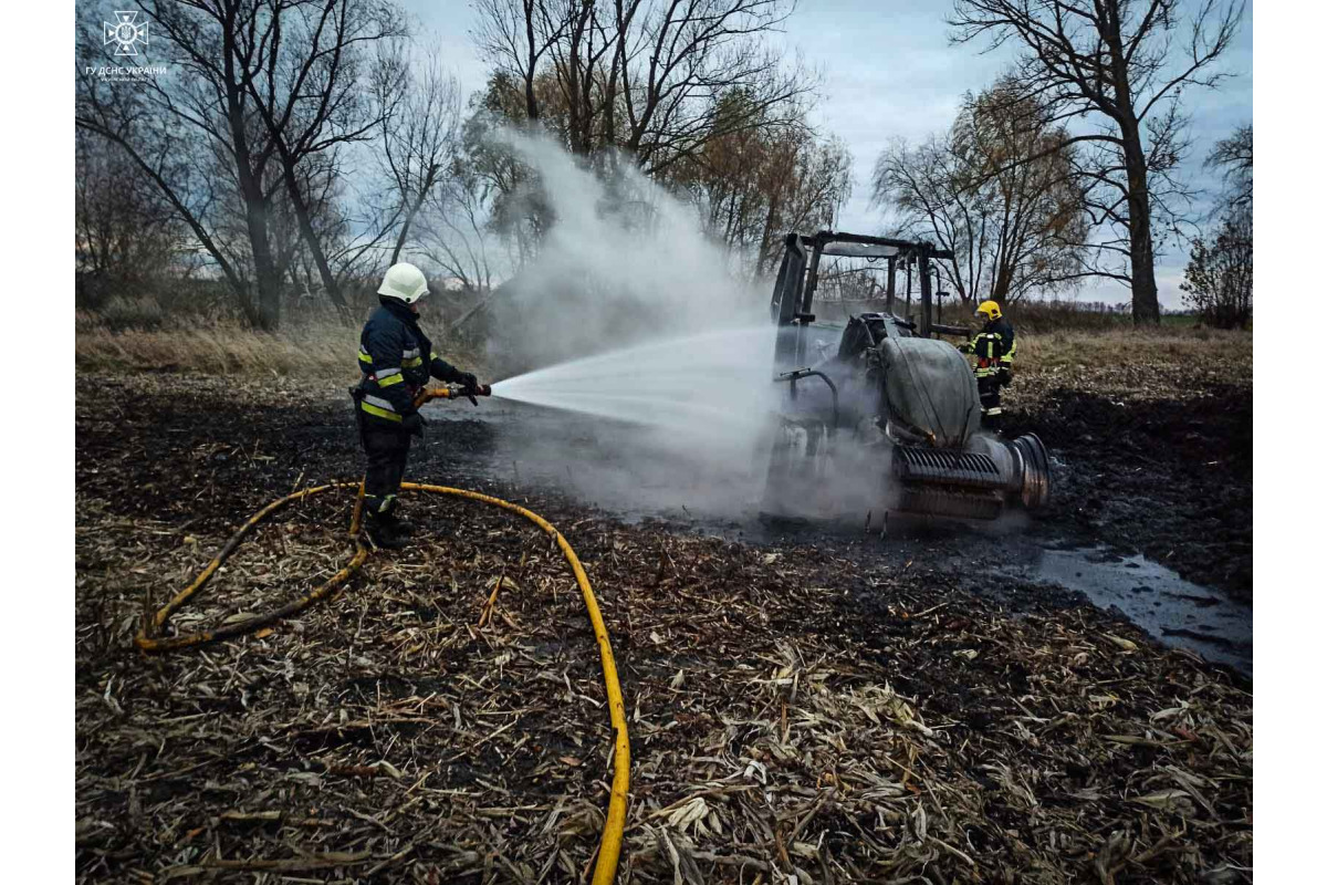 У Броварському районі на полі загорівся трактор