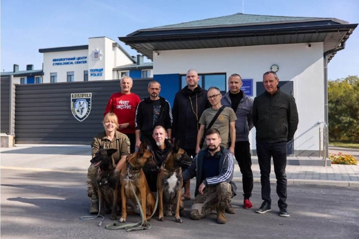Собаки на допомогу захисникам: на Київщині відбувся терапевтичний сеанс