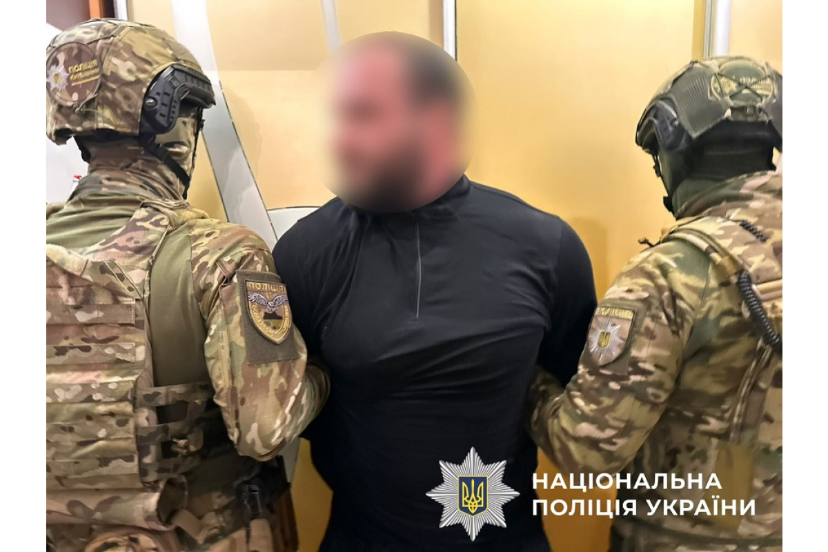 Стежили за жінкою та готували напад із кислотою: на Київщині затримали трьох фігурантів
