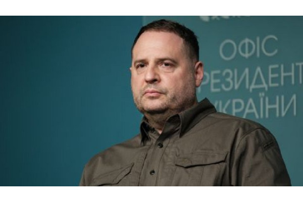 Зеленський звільнив Єрмака з посади голови Офісу президента