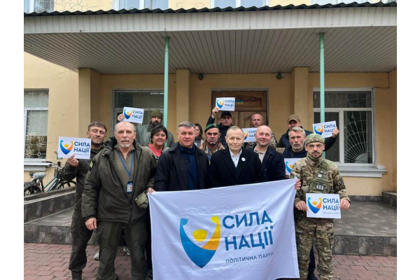 Скандальна партія Пелюховського з проросійськими інвесторами зірвала сесію Гребінківської ради